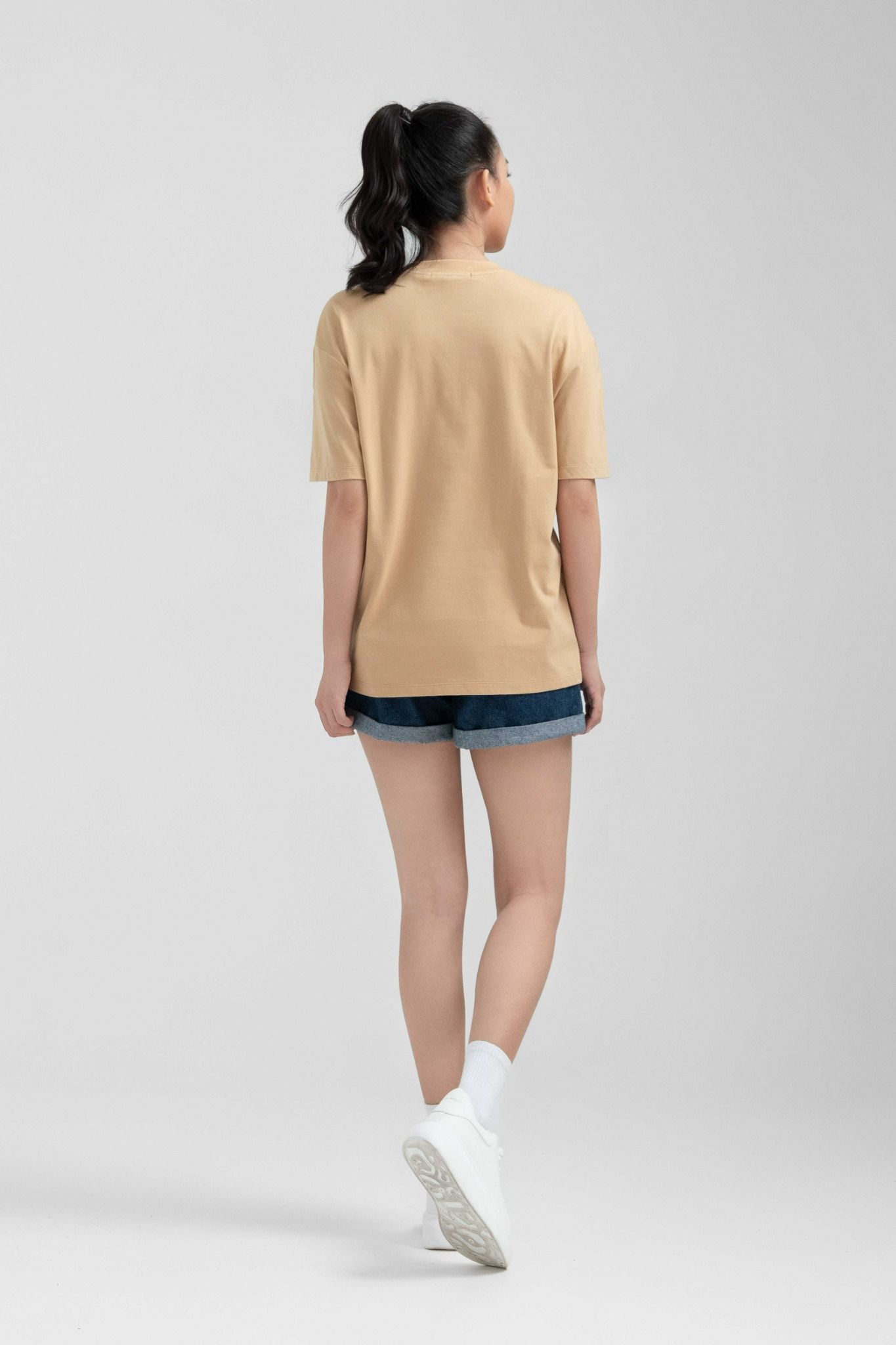 Áo Thun Nữ Relax Fit In Graphics Liberty Club WTS 2220 -