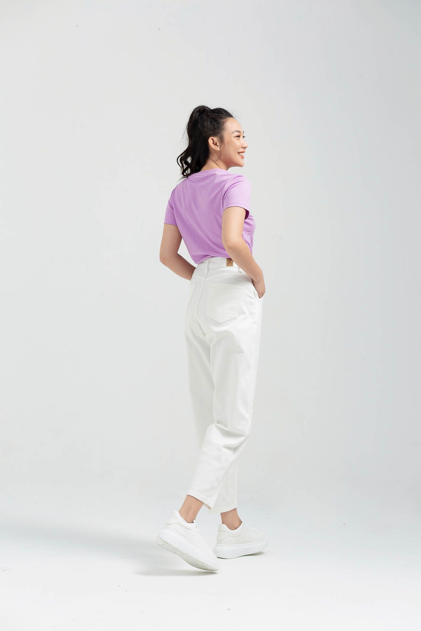Áo Thun Nữ Slim In EveryWhere WTS 2204 -