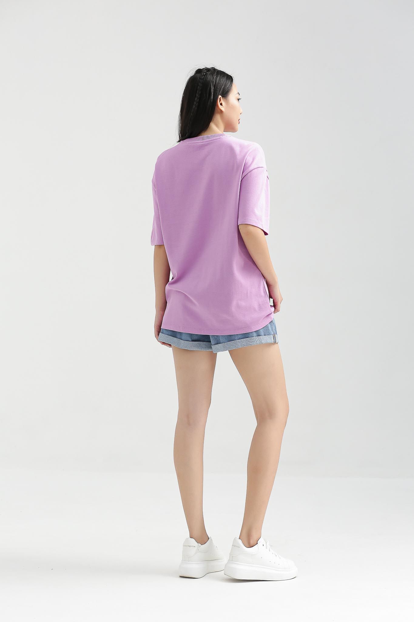Áo Thun Nữ Relax Fit In Nổi Typo WTS 2207 -