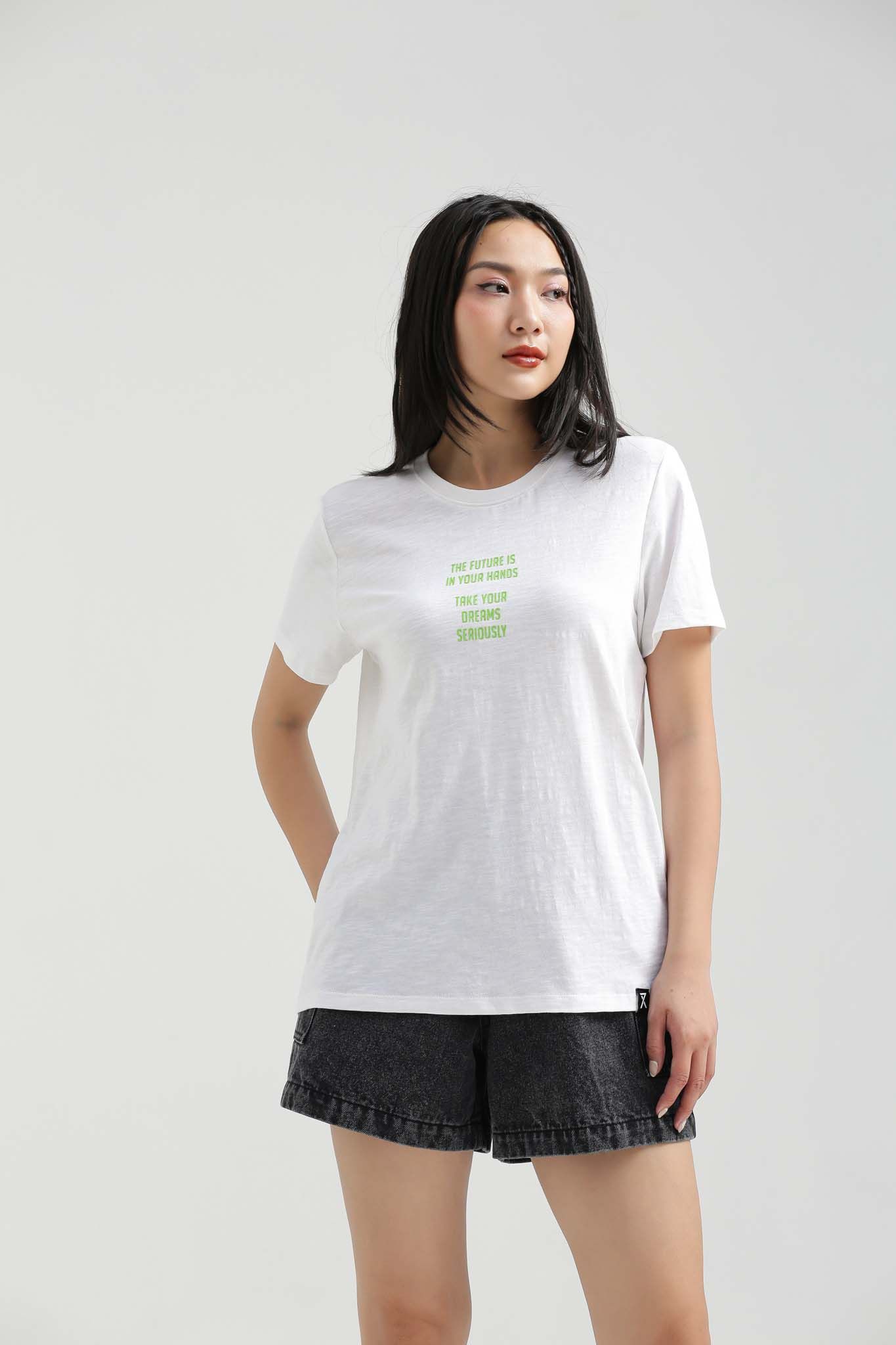 Áo Thun Nữ Regular Fit In Typo Ngực WTS 2199 -