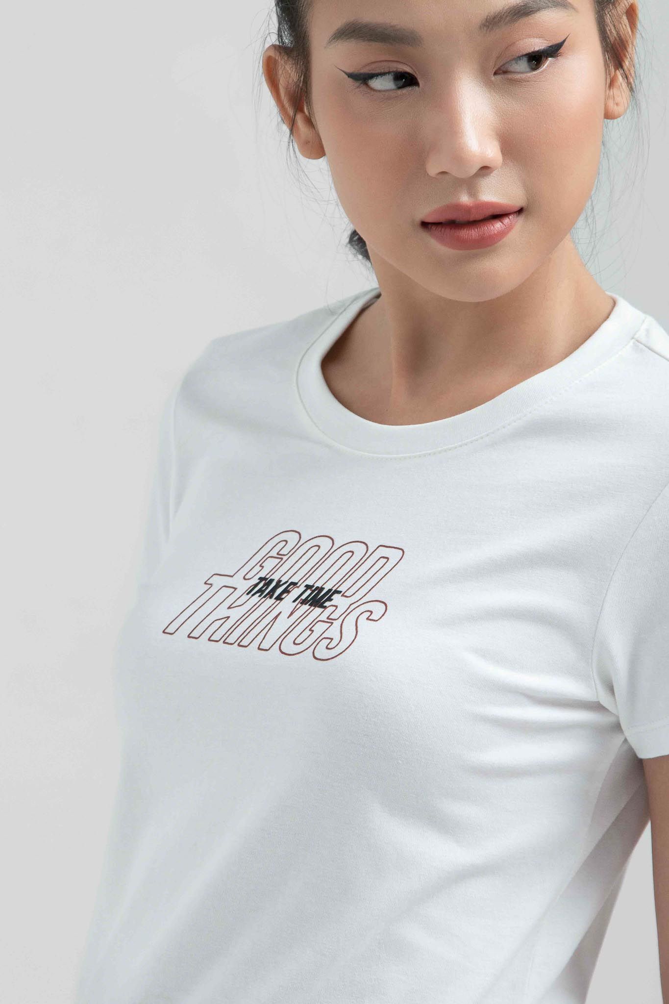 Áo Thun Nữ Slim Fit In Typo Good Things Take Time WTS 2221 -