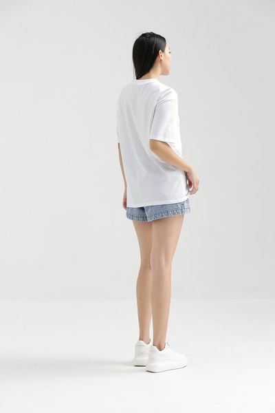 Áo Thun Nữ Relax Fit Đính Logo WTS 2201
