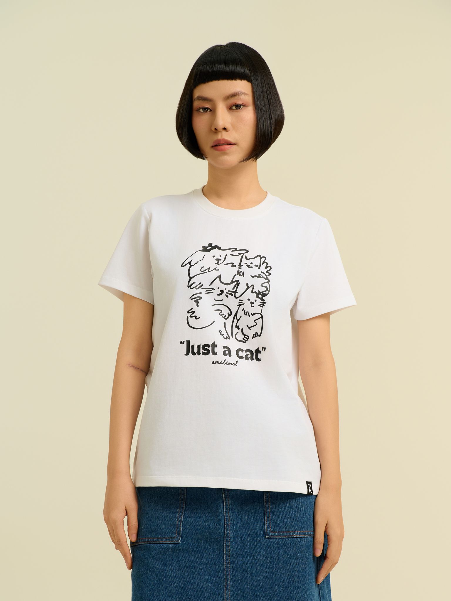 Áo Thun Nữ Regular Love Cat WTS 2417