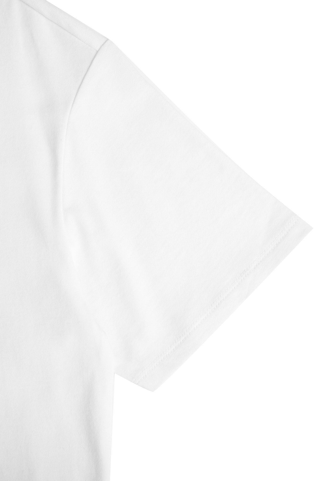 Áo Thun Nữ Relax Fit In Nổi Typo WTS 2207 -
