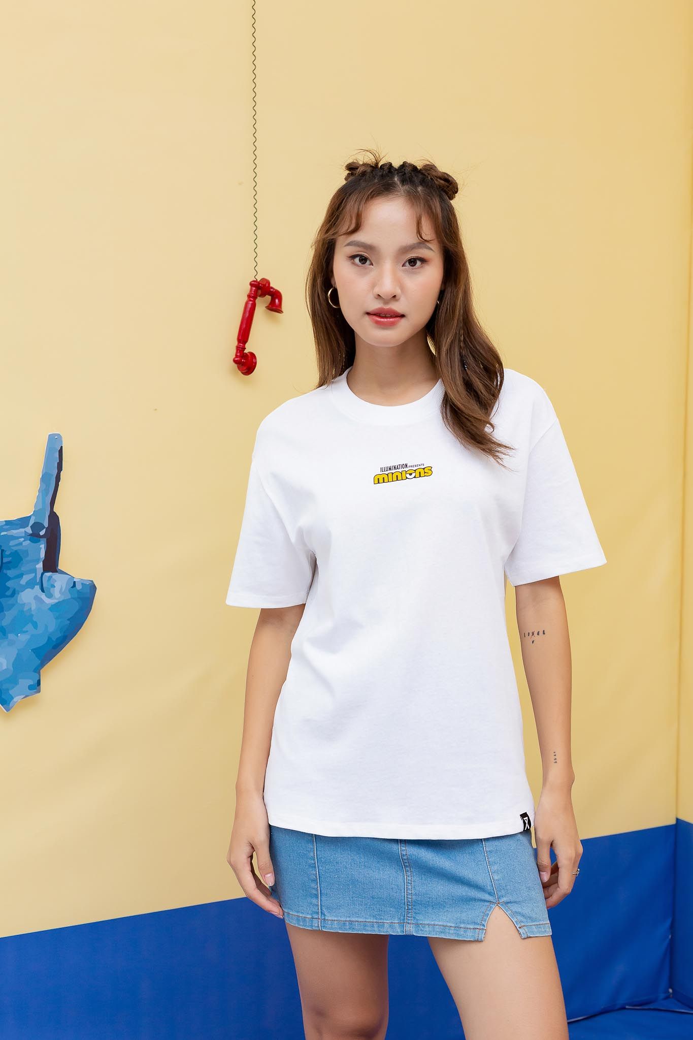 Áo Thun Nữ Relax Fix Minions In Explore WTS 2212 -