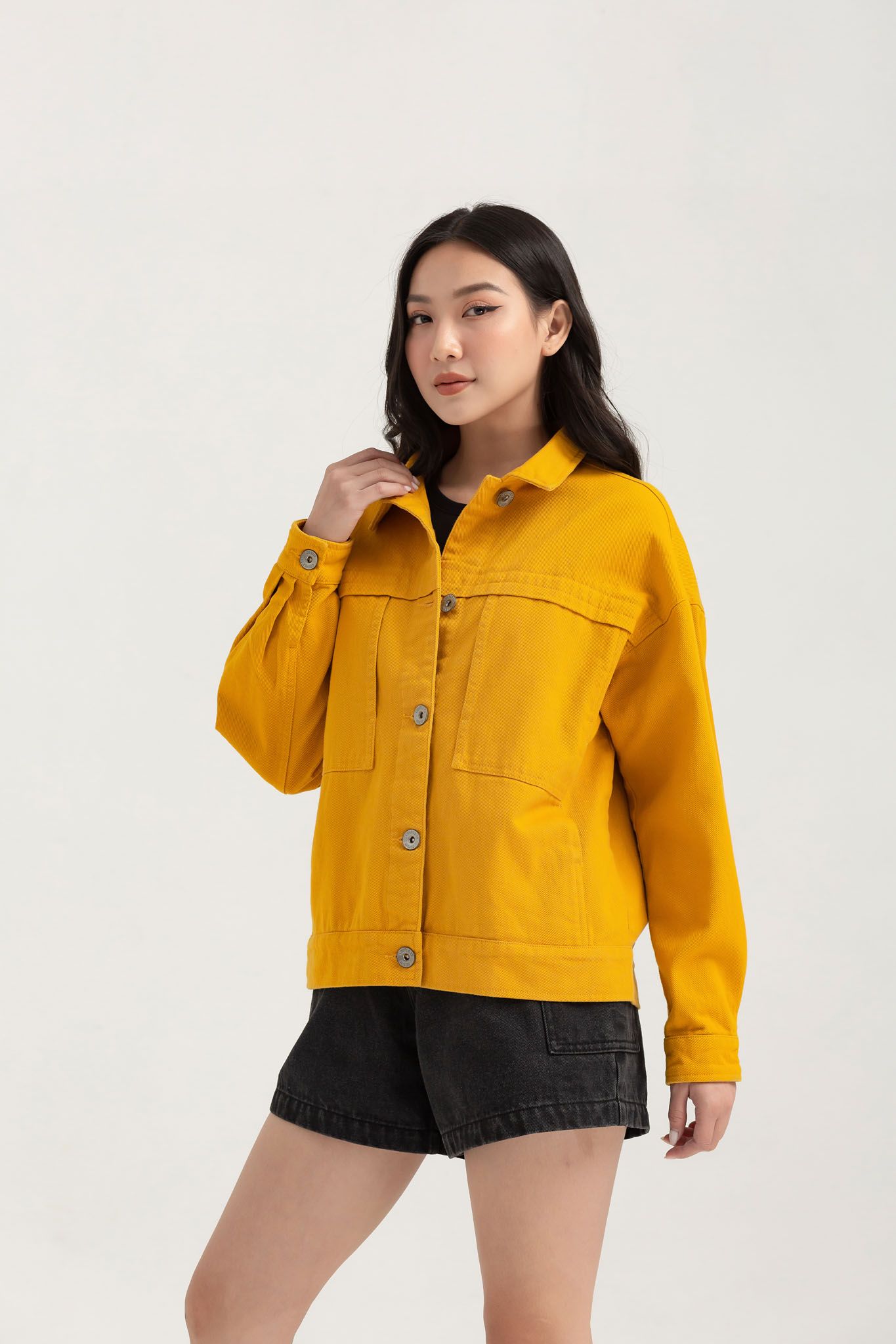 Áo Khoác Nữ Khakis Túi Đắp WOF 2030 - ao-khoac-nu-khakis-tui-dap-wof-2030-mau-vang-01-thuong-hieu-coupletx