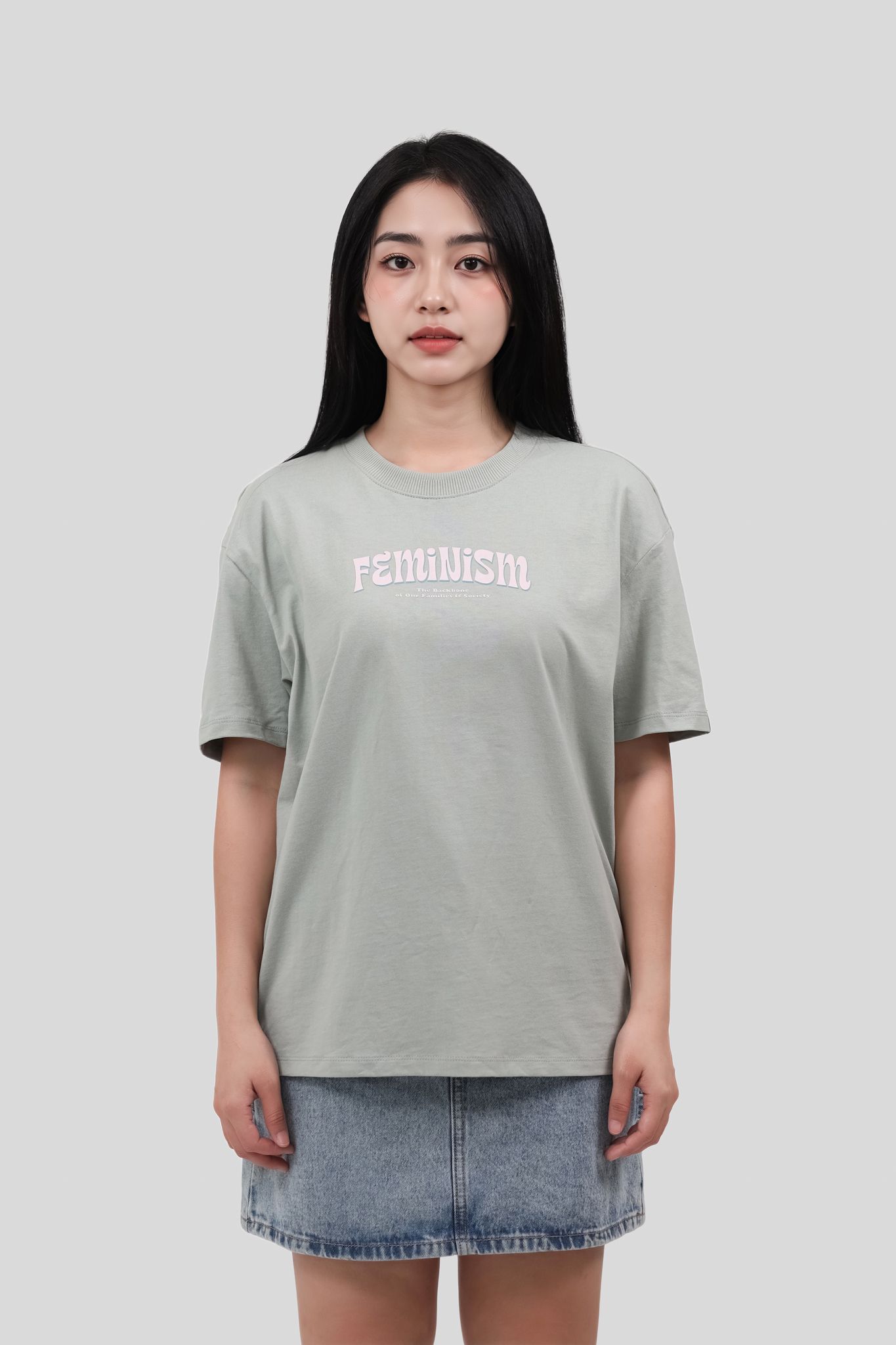 Áo thun Nữ Typo Graphic Feminism WTS 2425