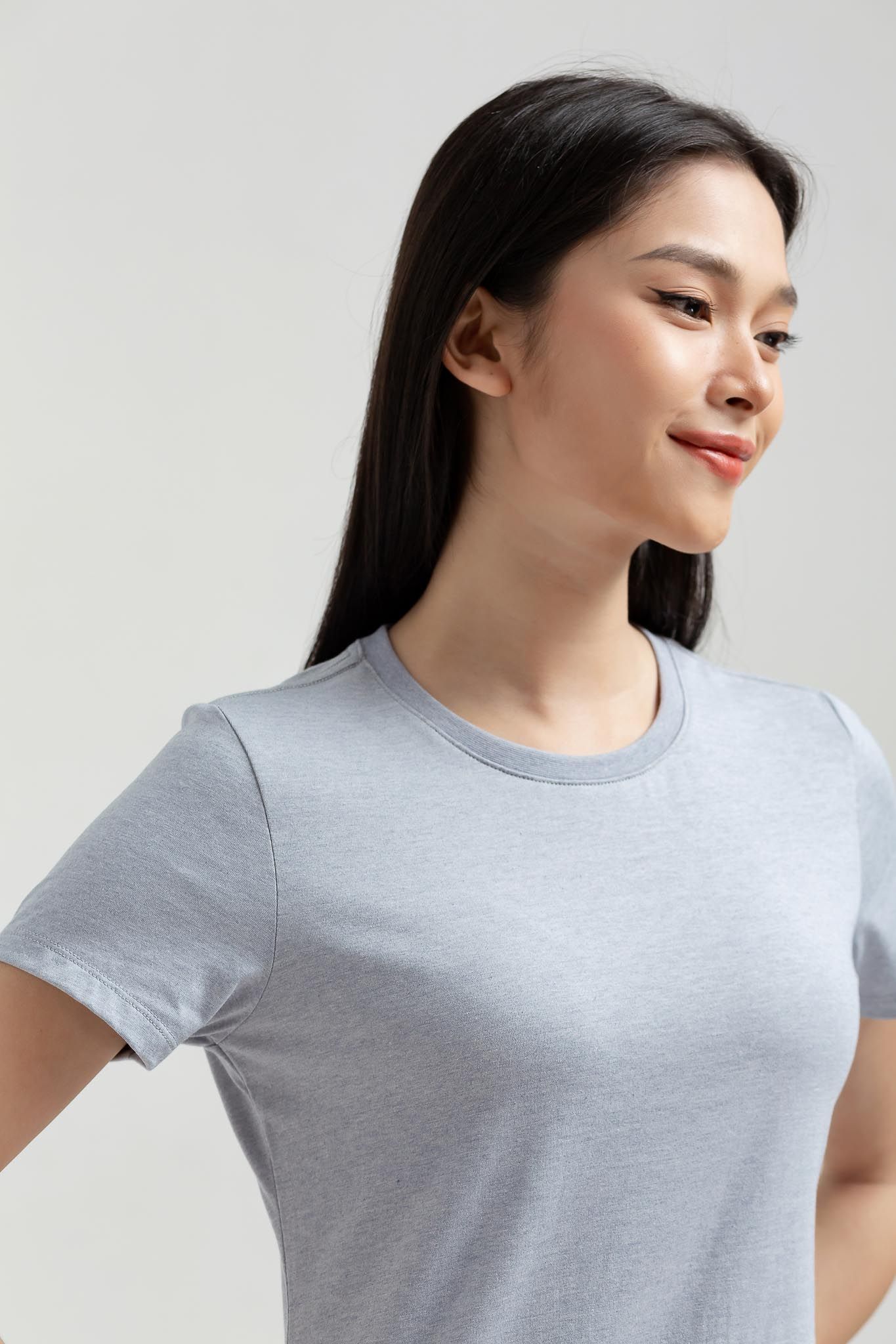 Áo Thun Nữ Cổ Tròn Slim Fit Basic WTS 2231 -