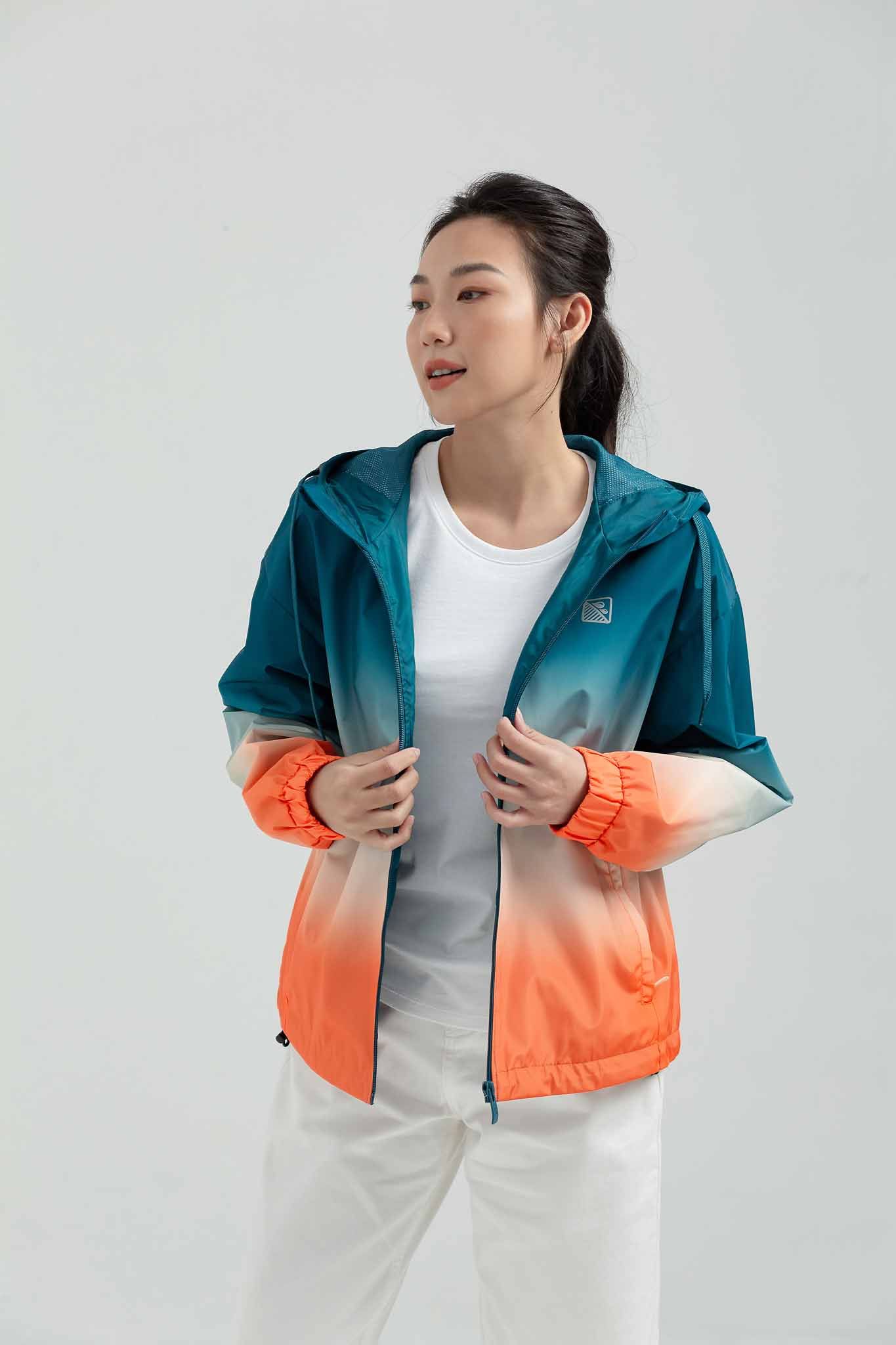 Áo Khoác Dù Nữ Trượt Nước Ombre Loang Màu WOP 2023 -