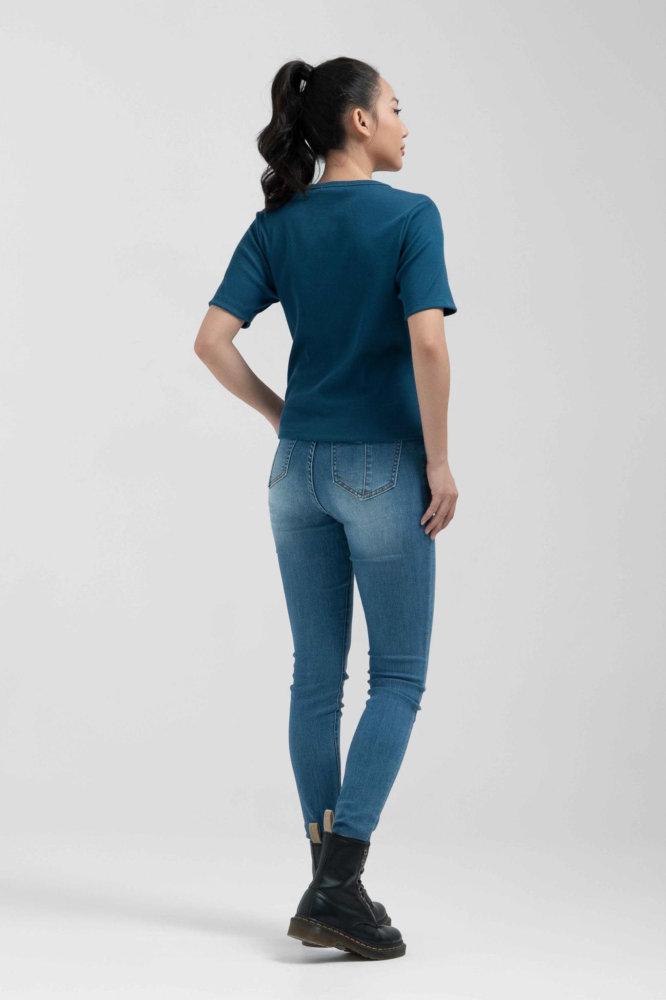 Áo Thun Gân Nữ Slim Fit Tay Lửng WTS 2228 -