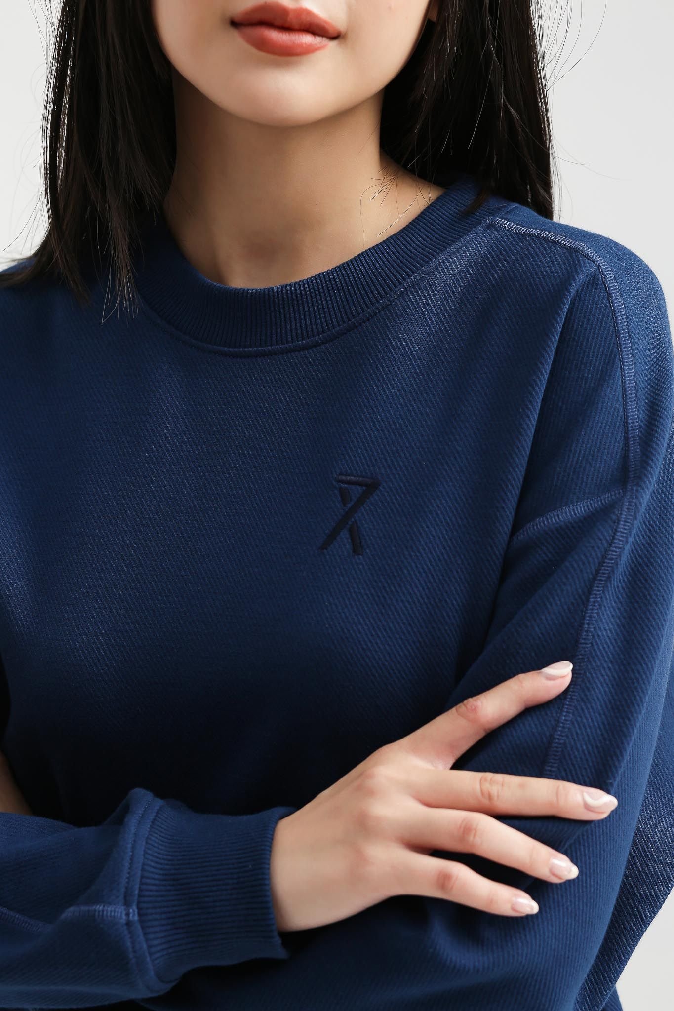Áo Sweater Nữ Vải Gân Chéo Thêu Typo Túi WSW 2017 -