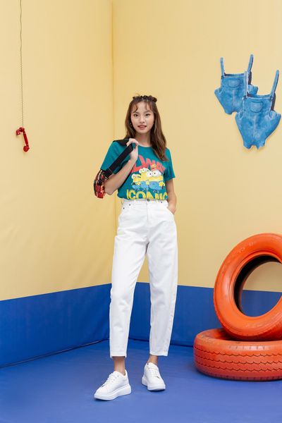 Áo Thun Nữ Regular Fit Minions In Always Iconic WTS 2214