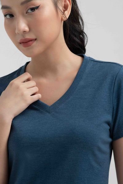 Áo Thun Nữ Cổ Tim Slim Fit Basic WTS 2230