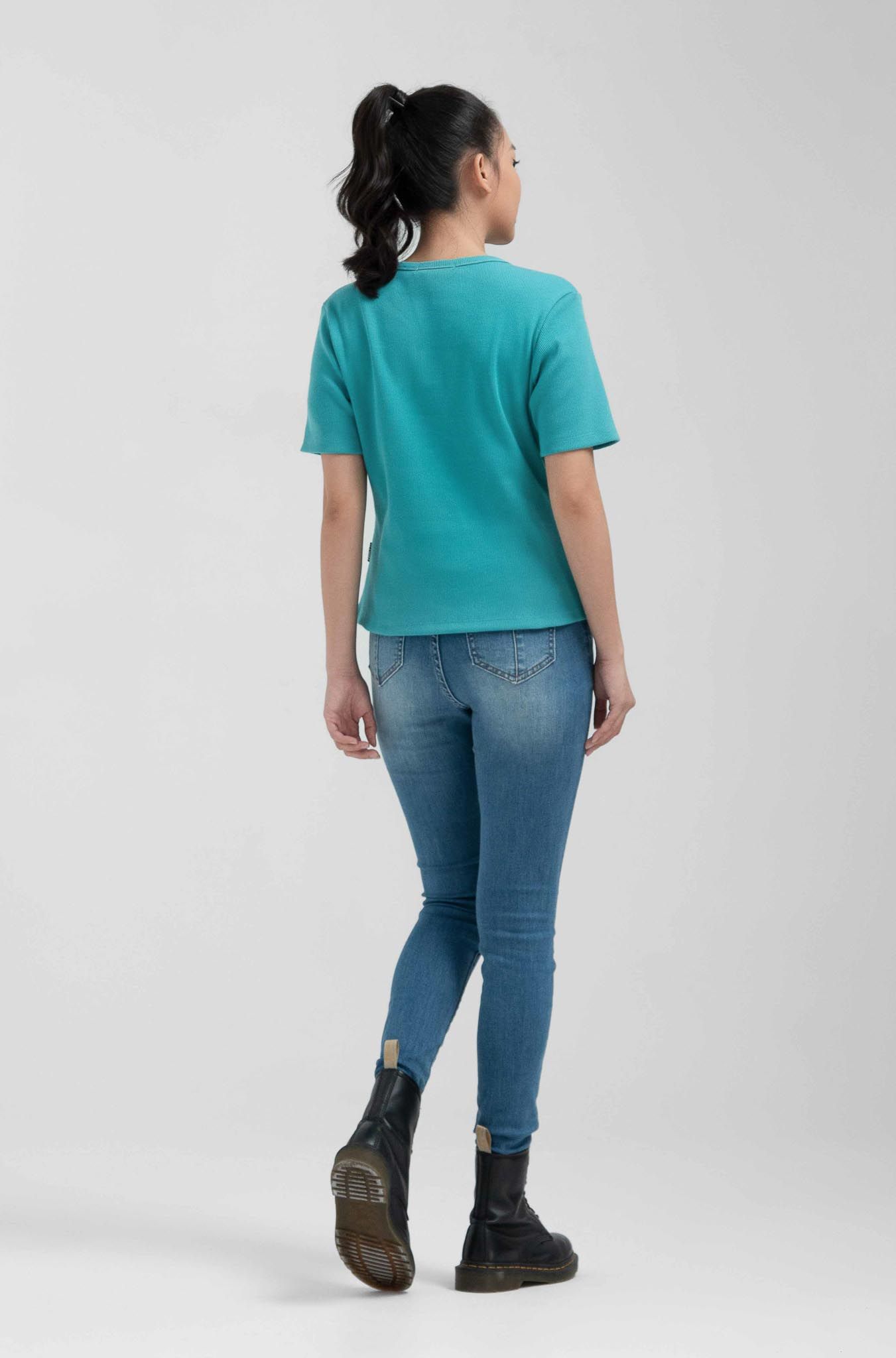 Áo Thun Gân Nữ Slim Fit Tay Lửng WTS 2228 -
