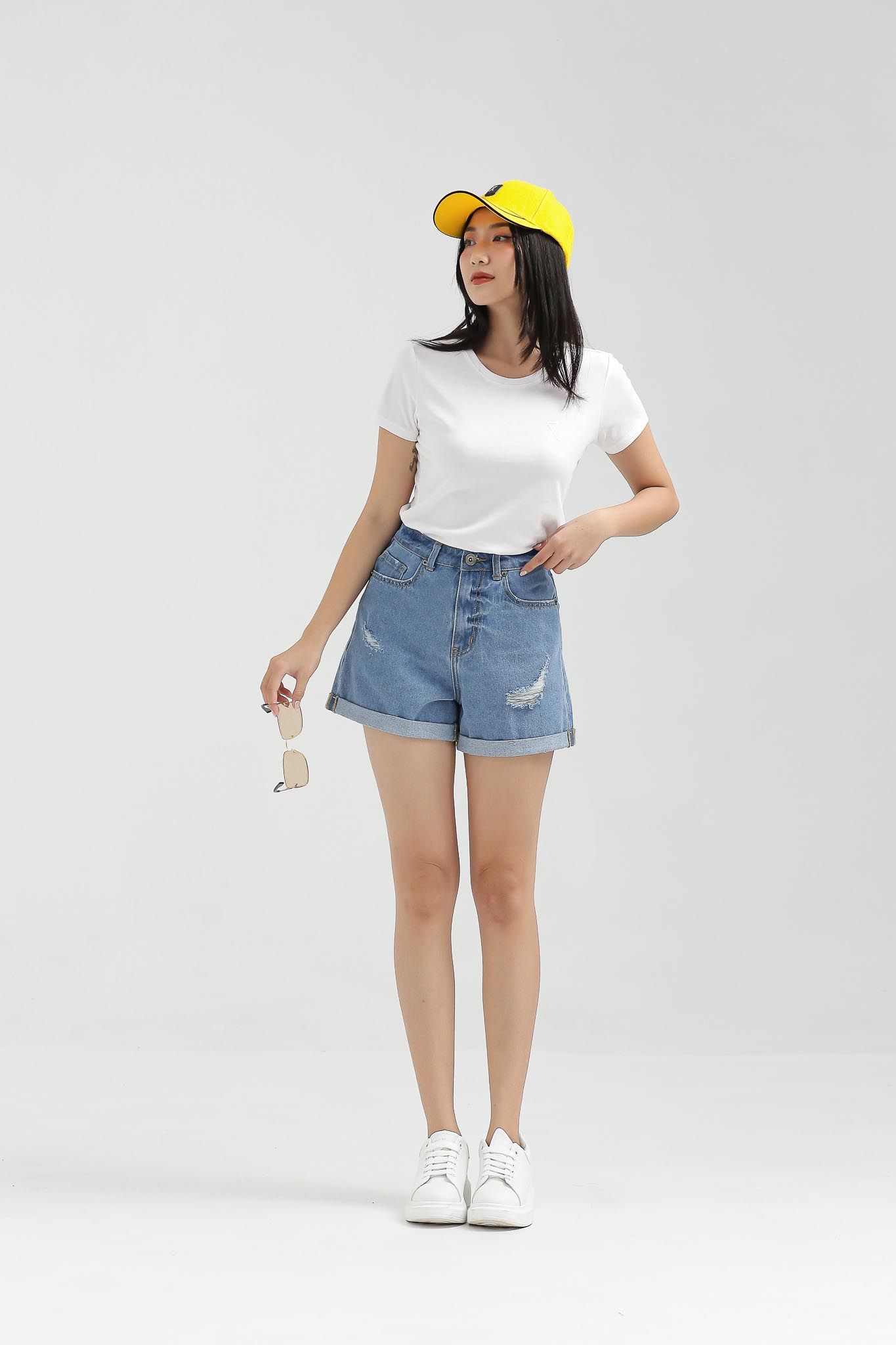 Quần Short Jeans Nữ Loose Fit Wash Rách WSR 2019 -