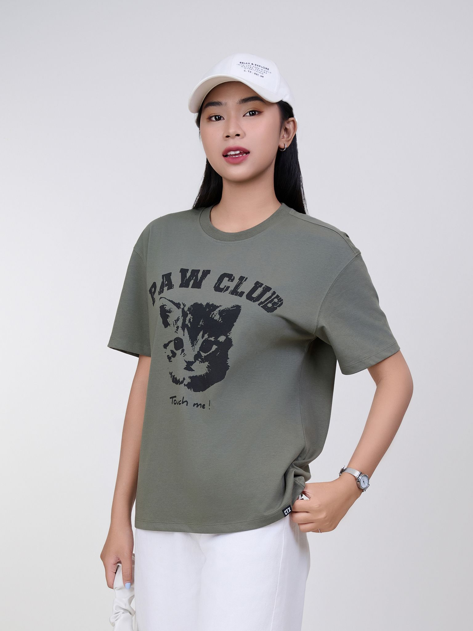 Áo Thun Nữ Relax In Cute Cat WTS 2407