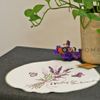 Khăn lót lọ hoa Equilhome hình tròn, chất liệu sợi tổng hợp thêu hoa lavender 30, 40rd - EQ1635