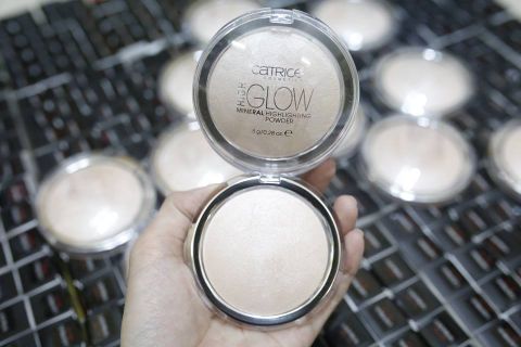  Phấn Bắt Sáng Catrice High Glow Mineral Highlighting Powder (8g) 