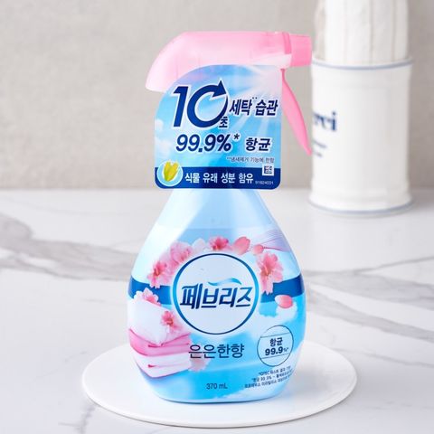  Xịt thơm,khử mùi vật dụng gia đình P&G Hàn Quốc 320 ml 