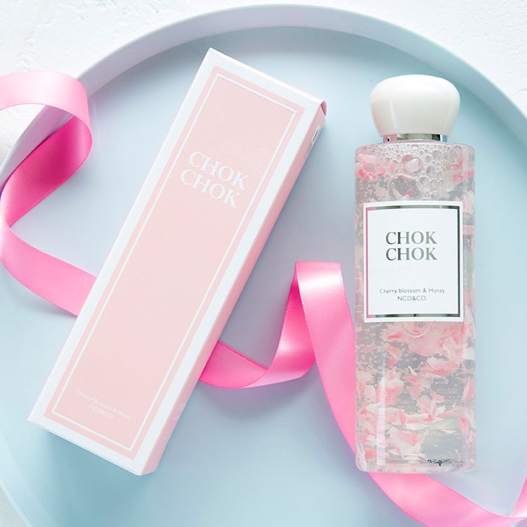 Sữa tắm Chokchok Cherry Blossom&Honey Body Cleanse