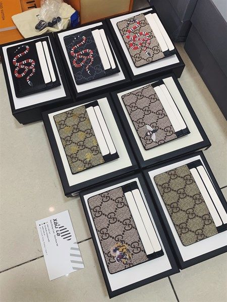 GUCCI CARD HOLDER
