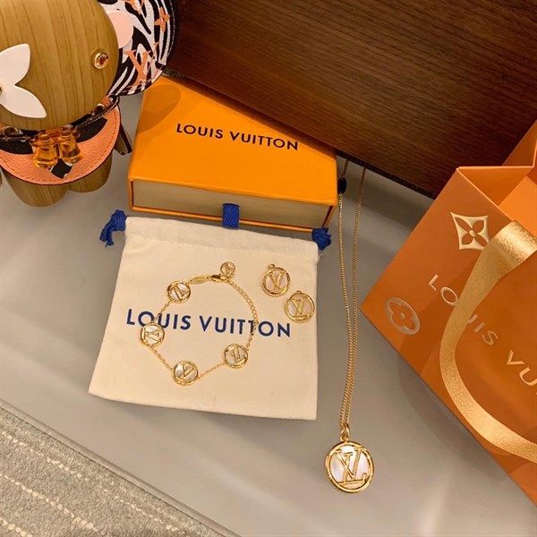 ESSENTIAL Bracelet LV