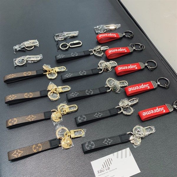 LOUIS VUITON KEYCHAIN
