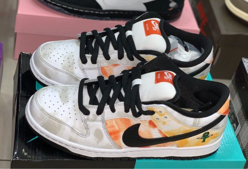 SB Dunk Low Raygun Tie-Dye White (PK)
