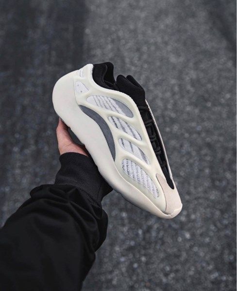 Yeezy 700 V3 Azael (PK)