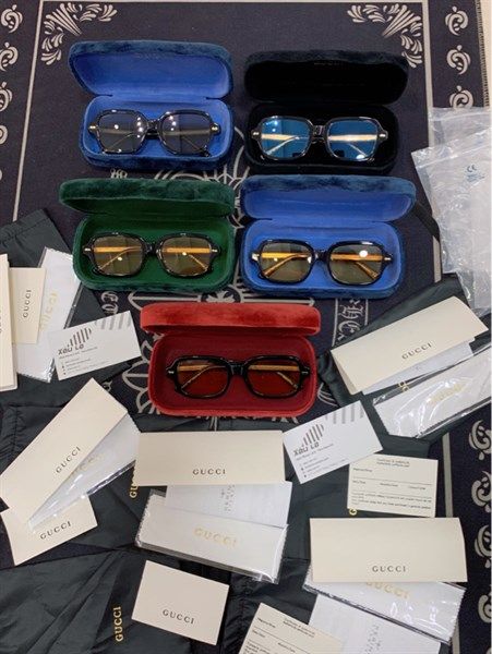 Gucci Sunglasses GG0072S 001