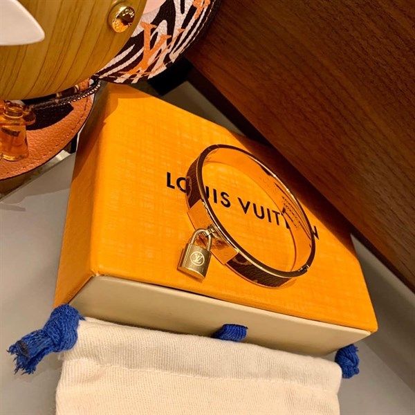 Lock Bracelet LV