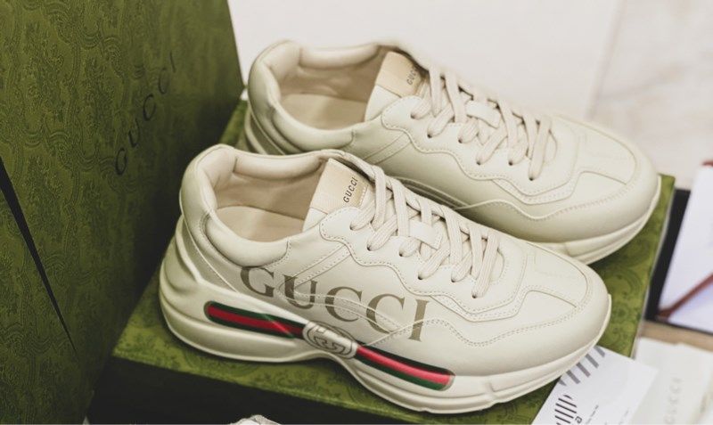 GC Rhyton Logo leather (best quality green box)