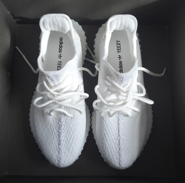 YEEZY BOOST 350 V2 CREAM WHITE (1:1)