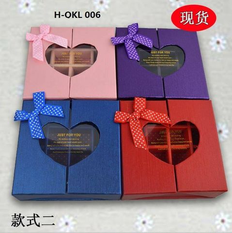  Hộp đựng chocolate vuông tim có kiếng 