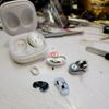 Thay pin tai nghe Samsung Galaxy Buds Live