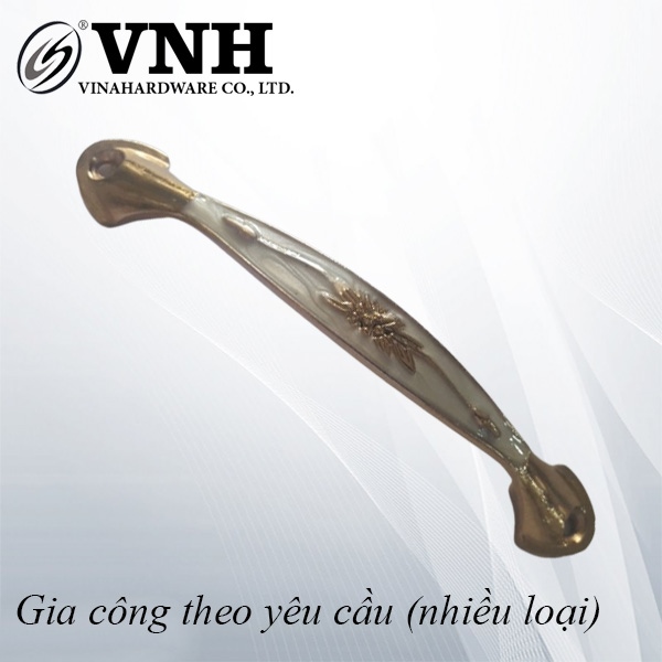 Tay nắm hoa văn màu trắng, hai đầu vàng