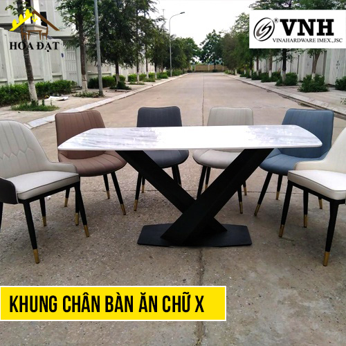 Khung bàn ăn mặt đá 1400x800x780mm, chân sơn đen - VNH148078