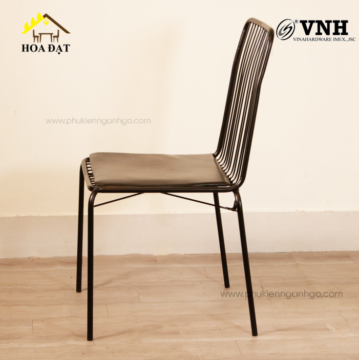 Khung ghế sắt sân vườn, màu đen - VNH02022