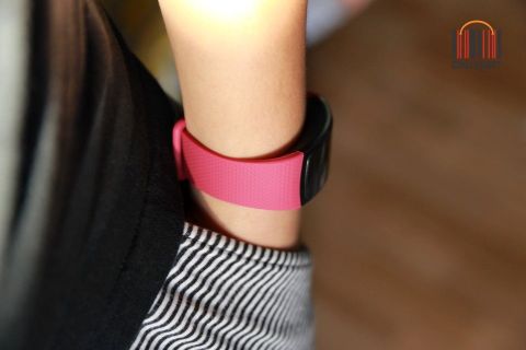  Dây đeo Gear Fit 2 nâu khóa bấm 