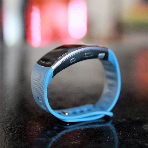  Dây đeo Gear Fit 2 Xanh khóa bấm 