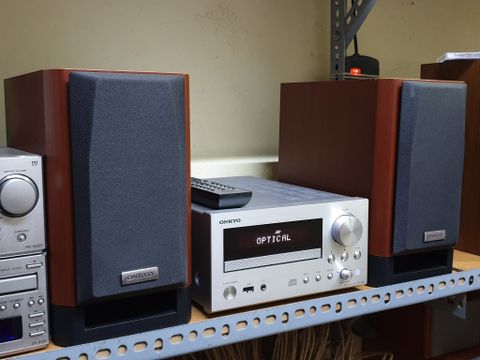  DÀN MINI: ONKYO CR 555 THẾ HỆ MỚI 