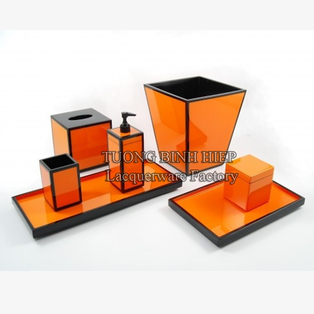 Lacquer bathroom accessories (set of 7)