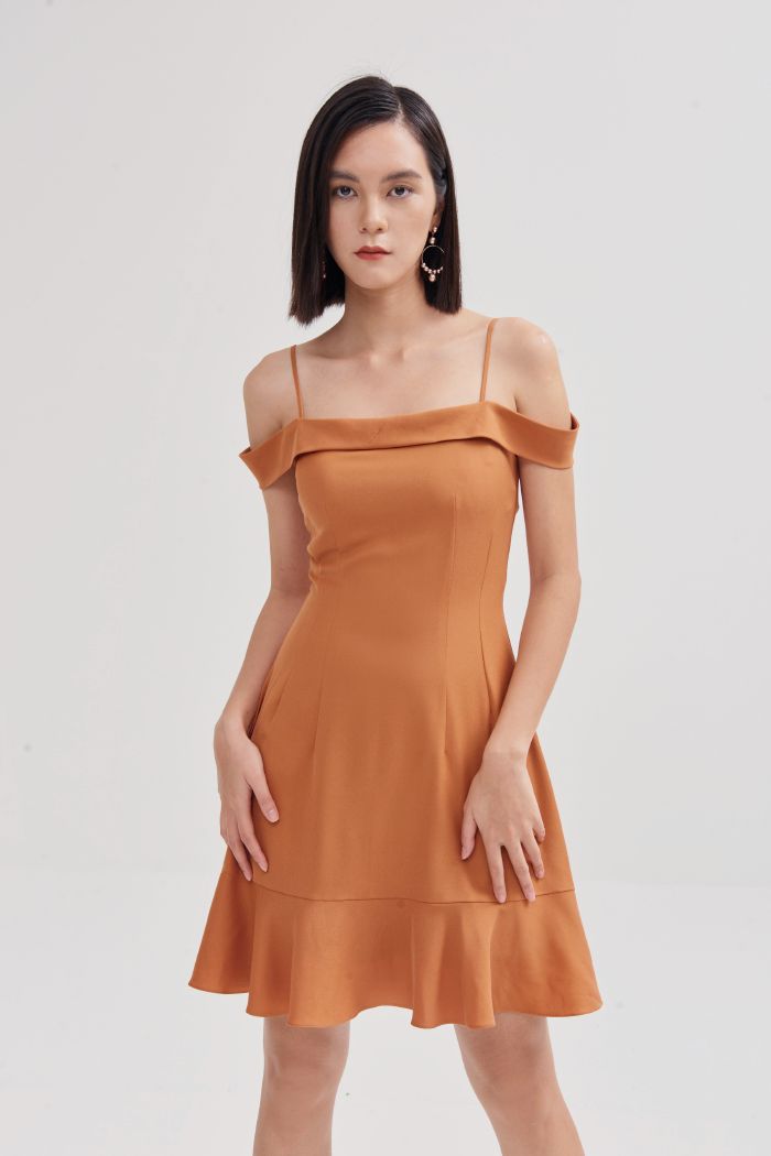 Đầm 2 dây nhấn vai bèo tùng nhỏ