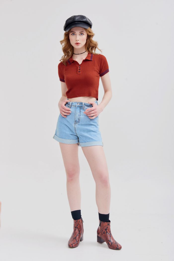 Áo thun croptop dệt kim cổ polo