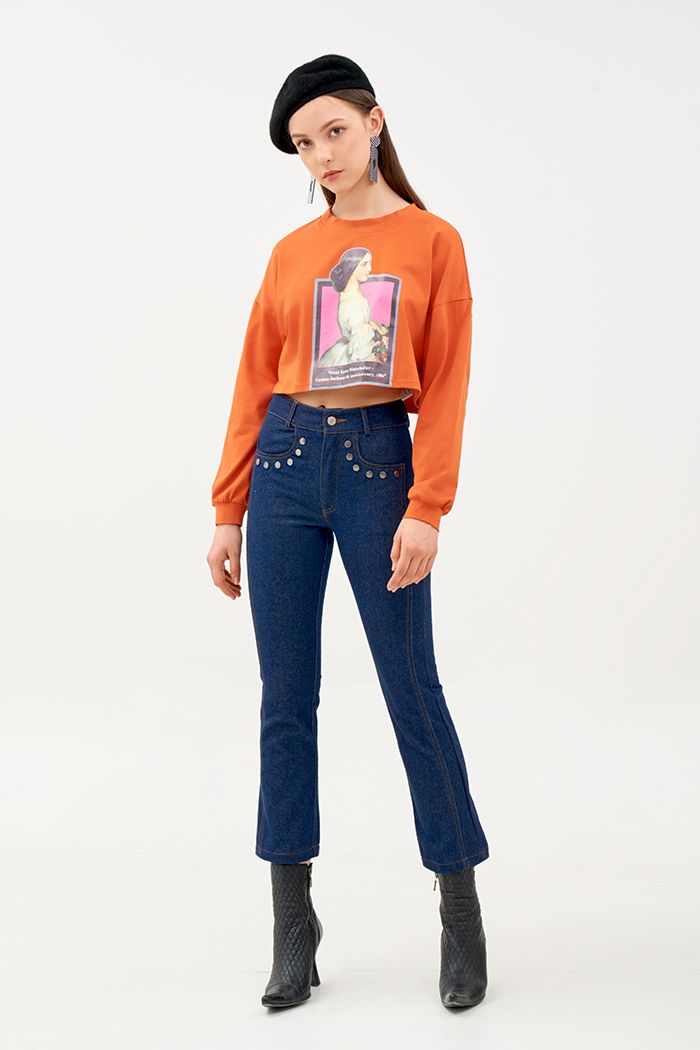Áo thun croptop tai dài in tranh cổ điển