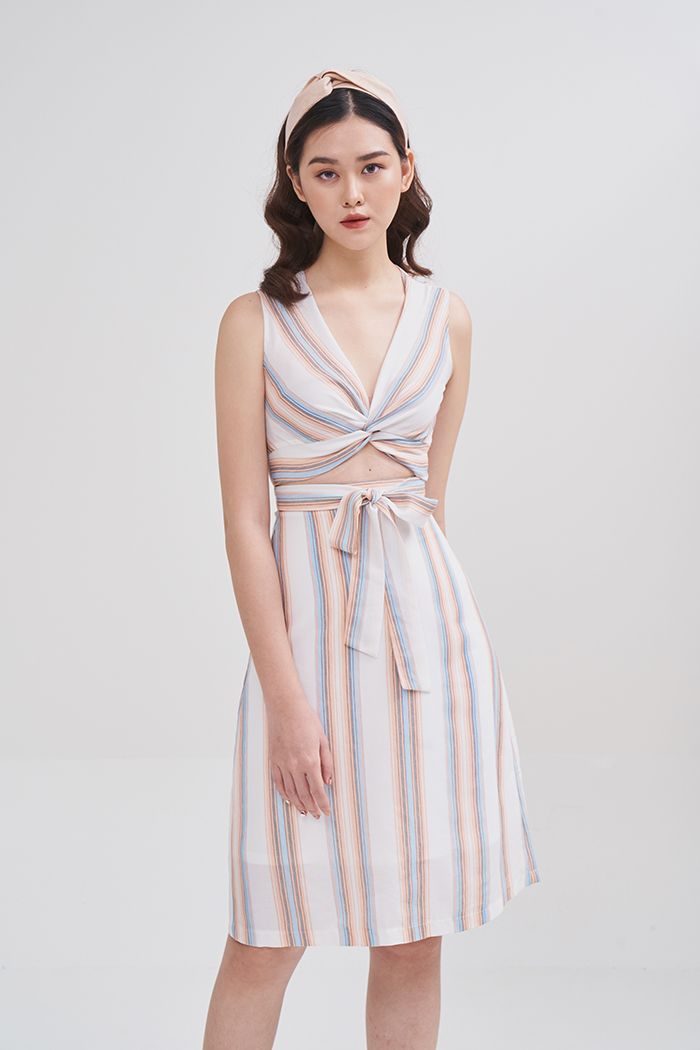 Đầm sát nách sọc cutout bụng