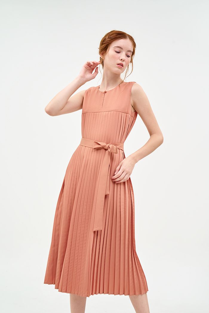 Đầm midi form rộng dập li sát nách kèm nịch