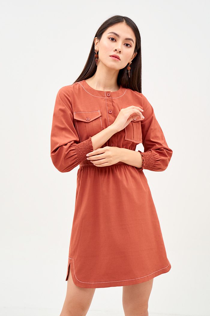 Đầm 2 túi hộp xẻ lai