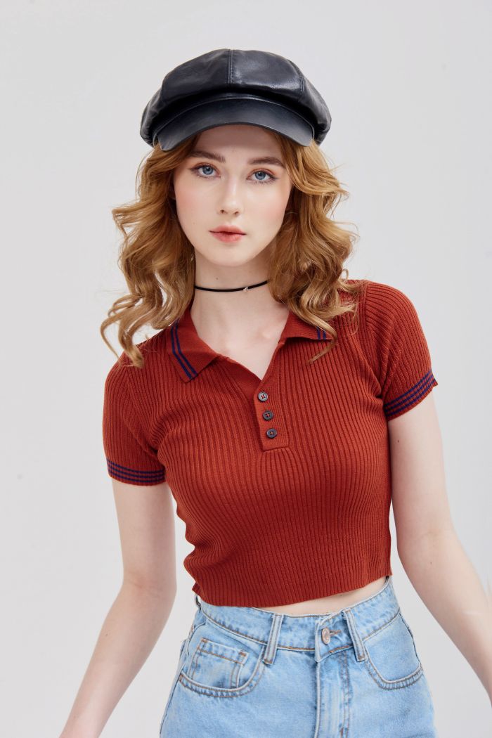 Áo thun croptop dệt kim cổ polo