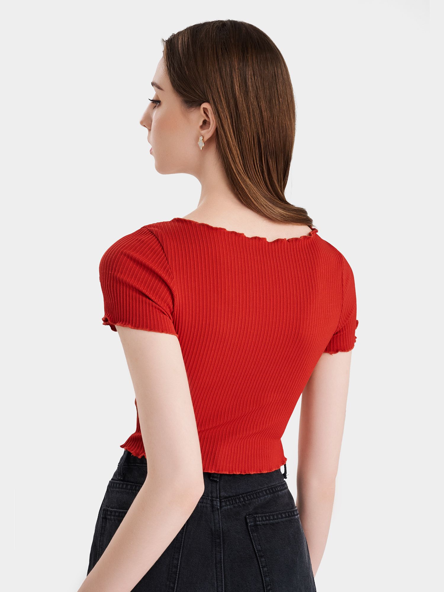  Áo thun gân croptop tay ngắn cuốn biên 